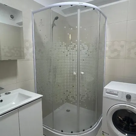 Apartamento Garsoniera Cu Parcare Si Self Check-in Langa Grand Arena *